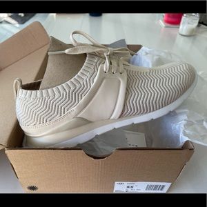 Ugg Willow cream sneaker